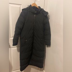 Marc New York Andrew Marc women’s size large long black hooded coat.